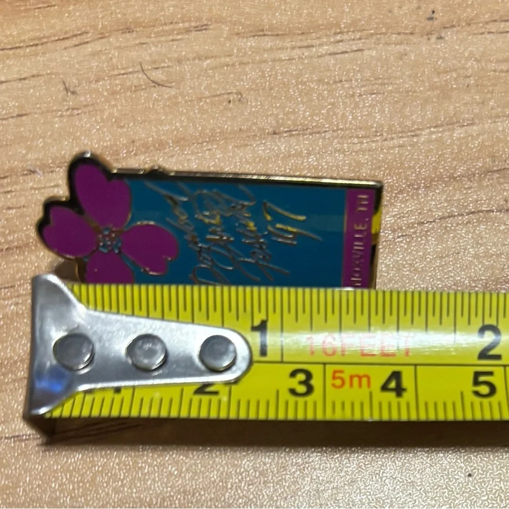 🎒BTS SALE📚 Vintage 1997 Dogwood Arts Festival Knoxville Tennessee Enamel Souveni